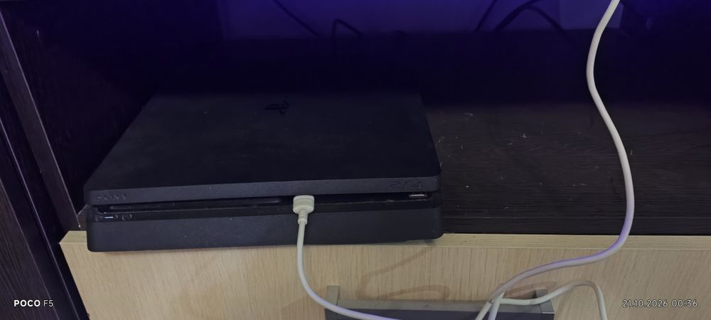 PlayStation 4 slim 1тб