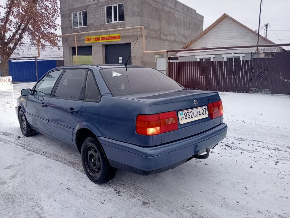 Автомобиль пассат седан