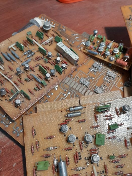 Прием плат и радиодеталей