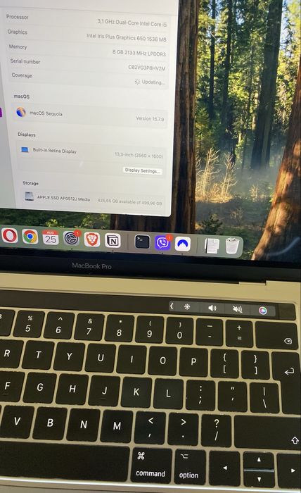 MacBook Pro macOS Sequoia 2024