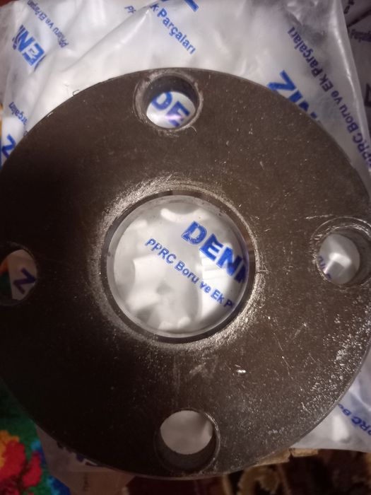 Фланцы стальные .