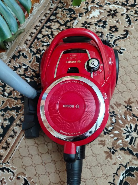 Пылесос БОШ220в оригинал