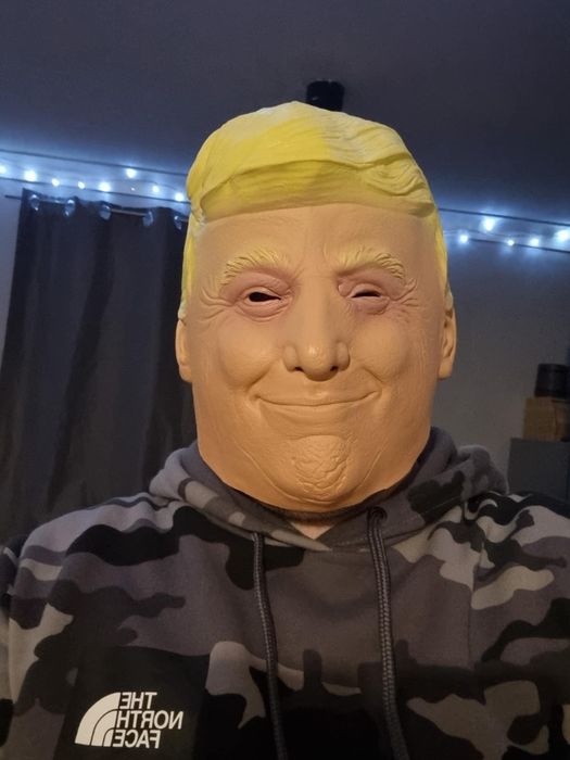 Măști  mos și costum de moș Crăciun, mesaj în privat pentru mai multe