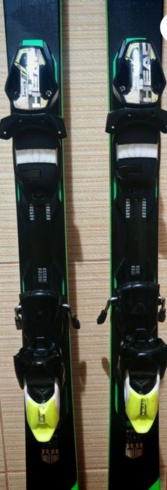 Schiuri HEAD Supershape cu tehnologie KERS – versiune LTD, 158 cm.