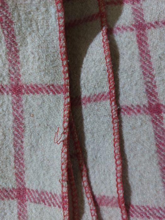 Pătură de lână - crem cu roz