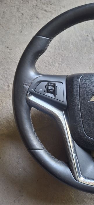 Продам рул от малибу 1 подходит и для кобалта.состояние хорошое фото