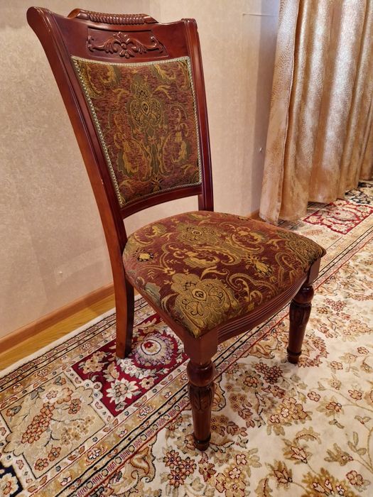 Стол со стульями б/у