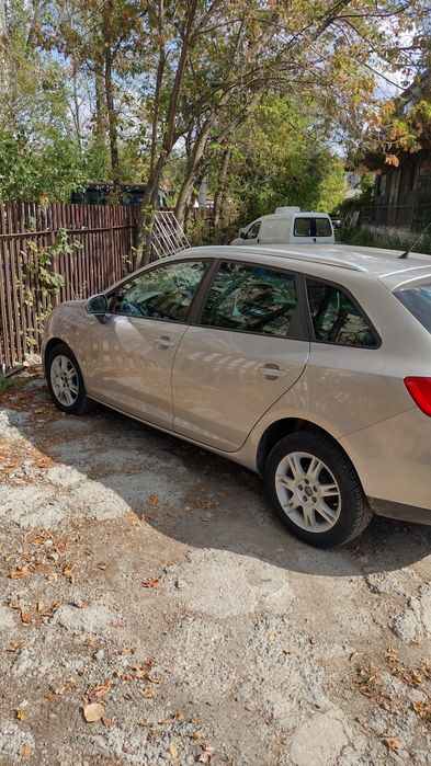 Vând Seat Ibiza 12 tdi an fab 2010