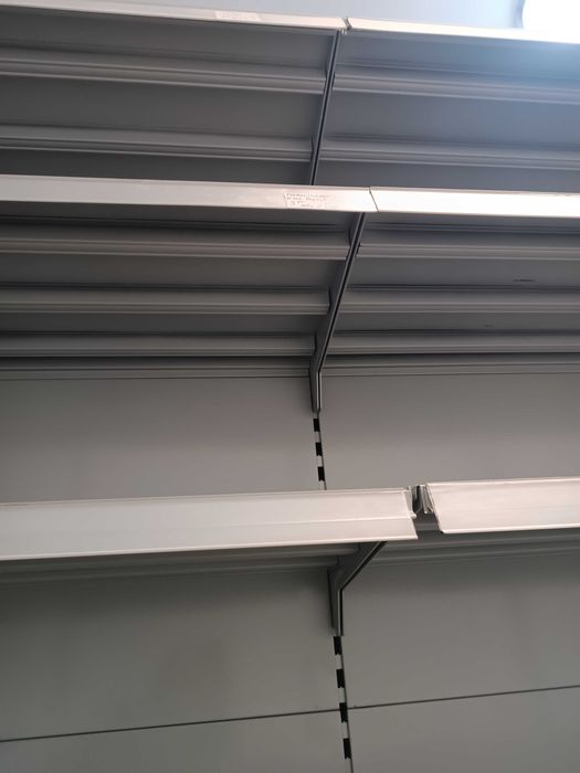 Островен стелаж за магазин