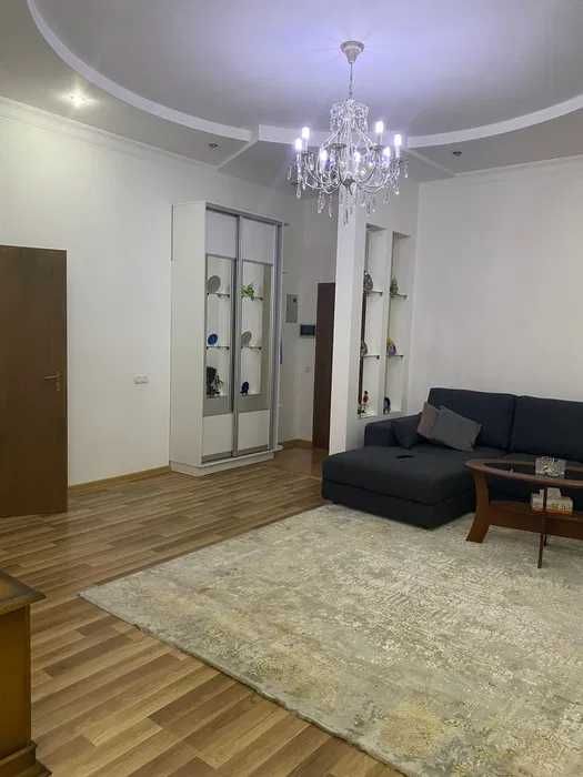 Сдаётся квартира ор-р Метро Айбек ул Афрасияб 2/5/9 на Мирабадский