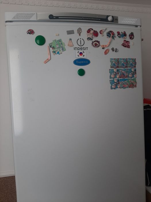 Электроника . Холодильник  indesit  .