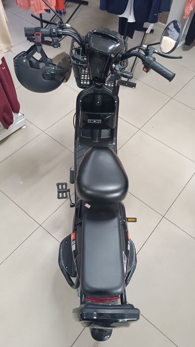 Продам электро скутер ск8