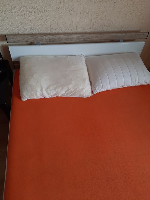Продавам спалня  140/200