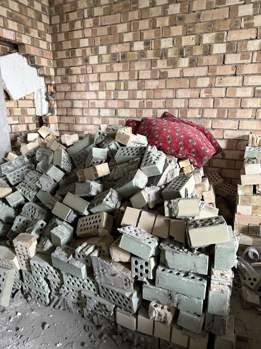 Кирпичи вторичный, жонный