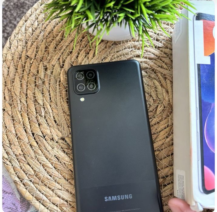 Продам самсунг в идеальном состоянии