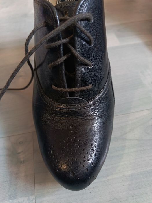 Обувки lacoste на ток