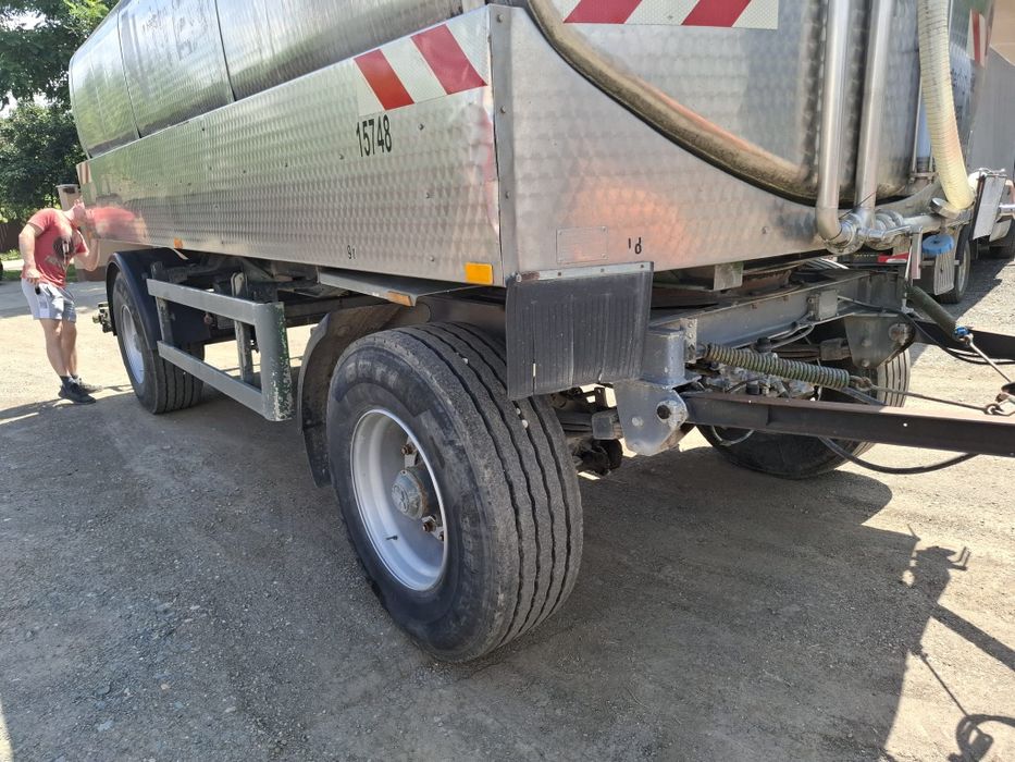 Remorcă cisternă 14000l inox pe arcuri pentru agricultură, apă, UAN