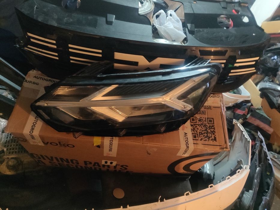 Предна Решетка за Dacia Sandero/ ляв Фар/ и Броня/   2024 г.