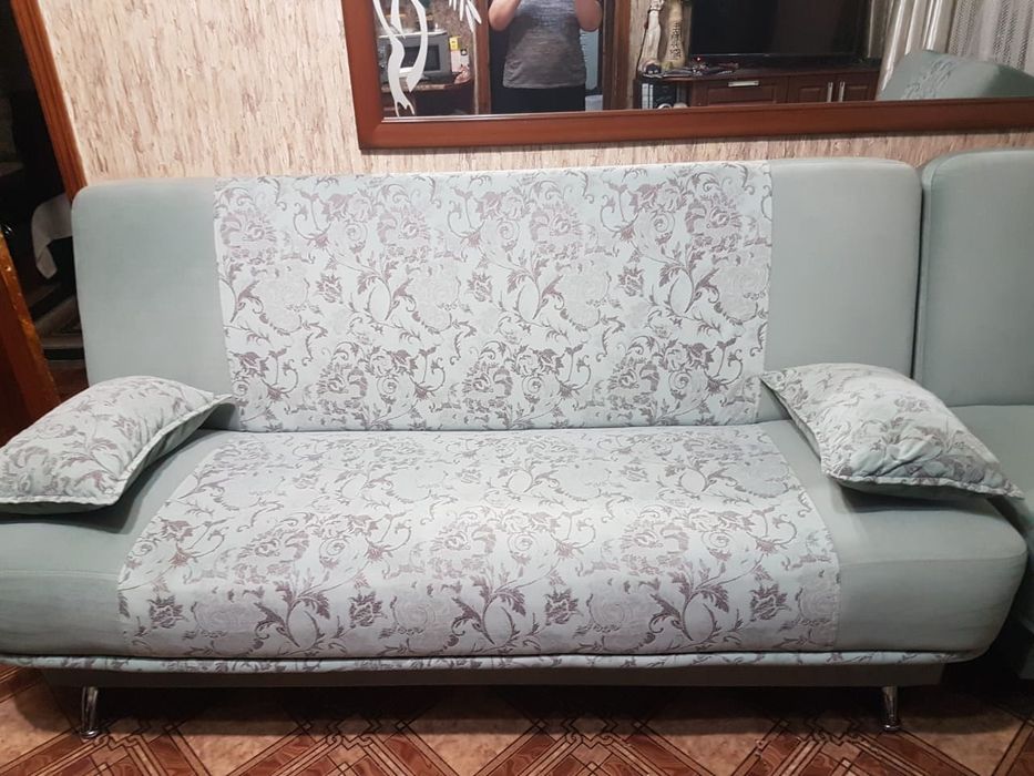 Продам диван и 2 кресла