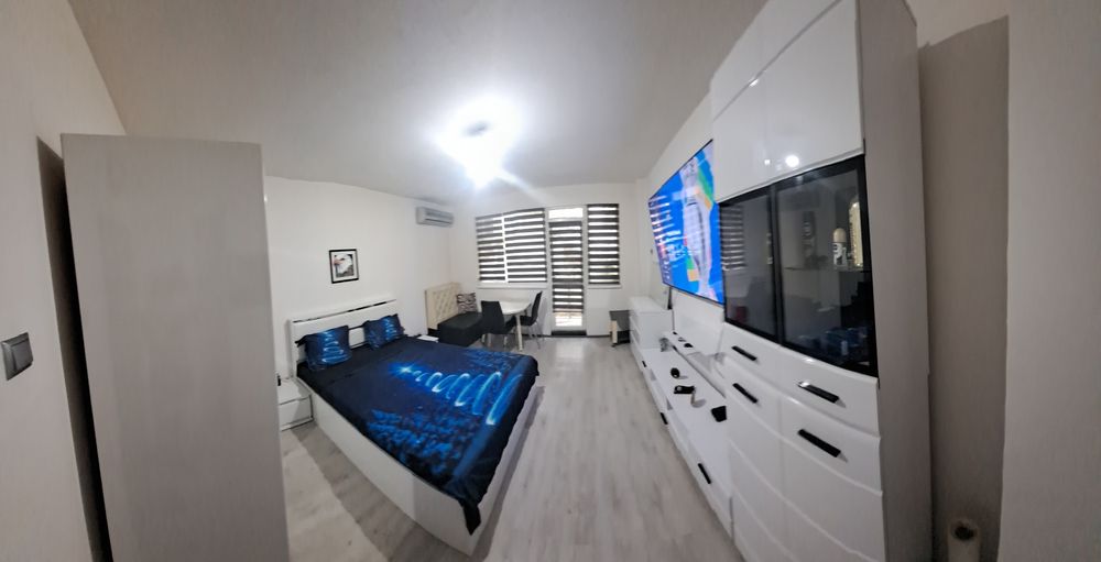Продава се Четиристаен апартамент в Добрич, Център - 95 кв.м за 1155 €/кв.м - Снимка #1