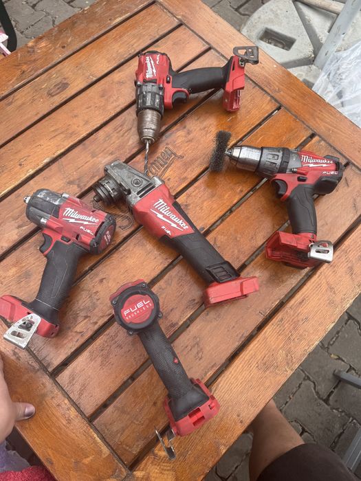 Vand scule Flex Bormasina Impact Autofilentata Milwaukee