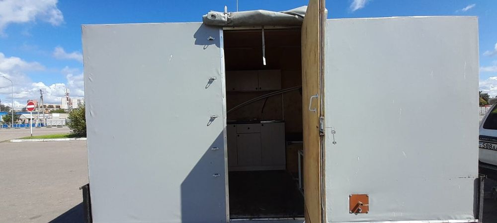 Прицеп-тандем, тралл с жилым модулем