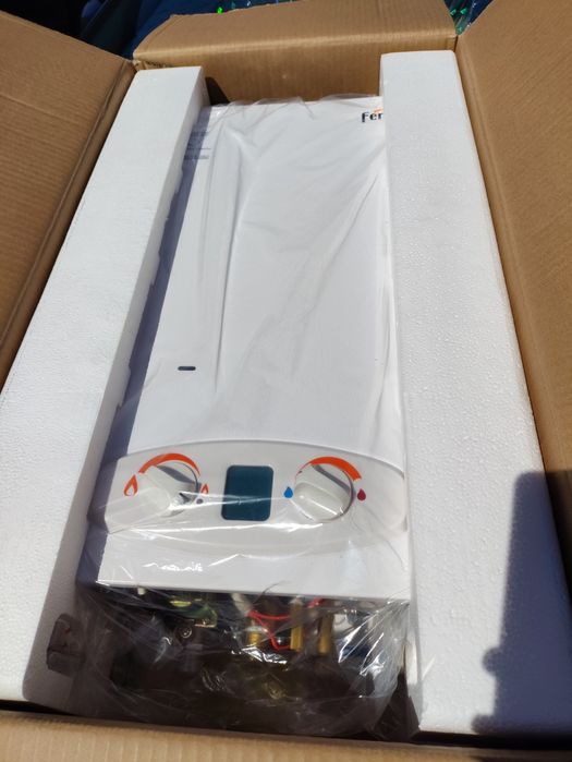 Vând boiler pe gaz Ferroli