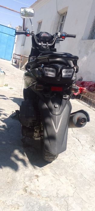 Wasat skuter sotiladi