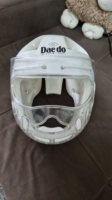 Продам шлем для тэйквондо