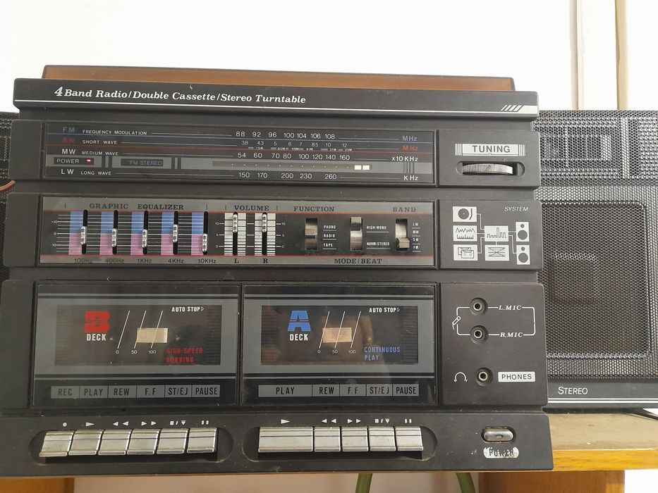 Sistem audio radio cu pick-up