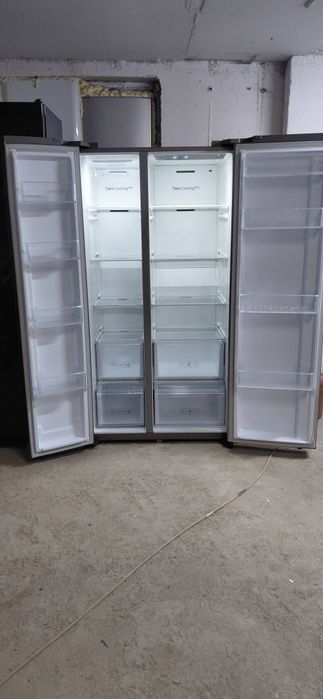 Холодильник рабочи