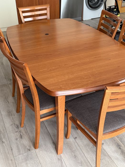 6 стола от масивно дърво