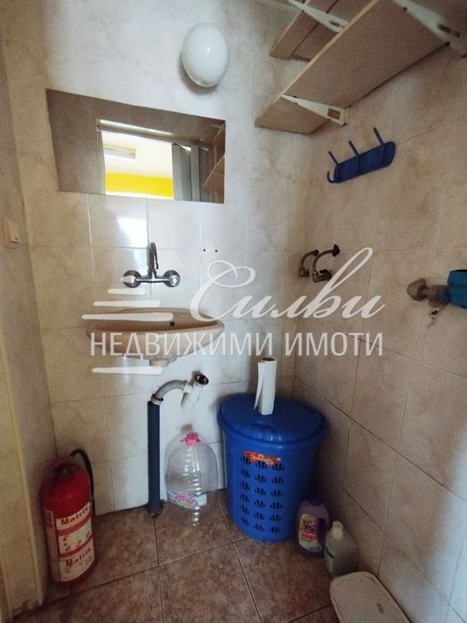 Дава се под наем Офис в Шумен, Център - 15 кв.м за 204 € - Снимка #2