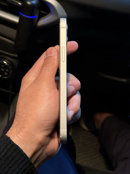 Iphone 12. srochna sotiladi