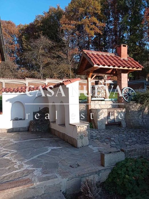 Продава се Къща в с. Драгичево, Област Перник - 385 кв.м за 1086 €/кв.м - Снимка #3