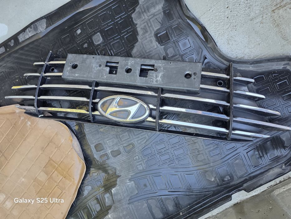 Продам решётку  sonata 8