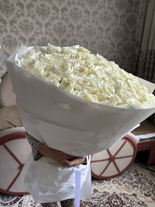 Продаётся красивый букет из 51 розы