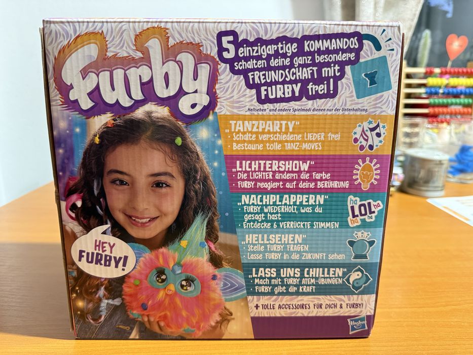 Furby coral, germana, NOU!!!