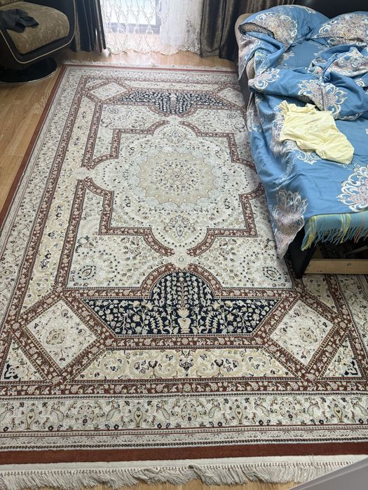 Продам ковры б/у в хорошем состоянии