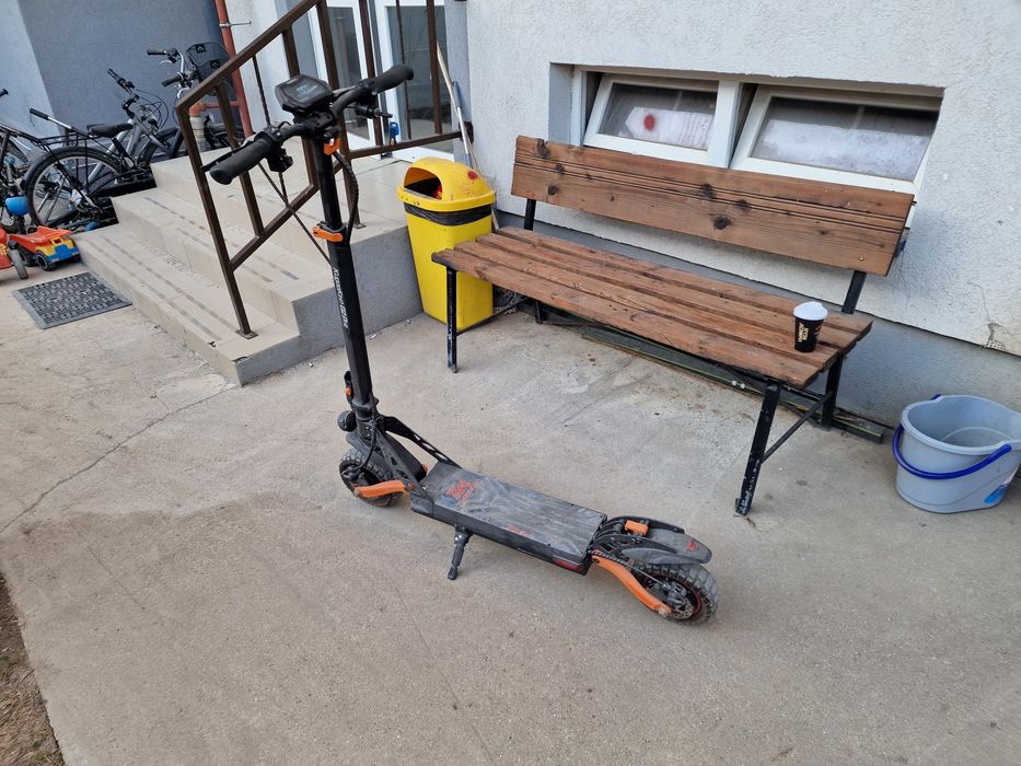 De vanzare Trotineta g2pro