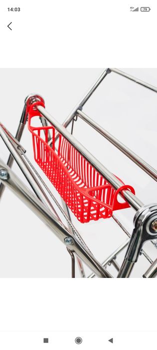 В наличии сушилка для белья, качество отличное.