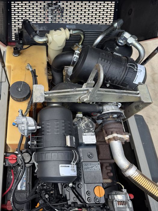 Motocompresor Doosan 7/53 5m3/minut 2017 992 ore Kaeser Atlas Copco