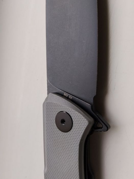 Нож для чистки овощей и фруктов.