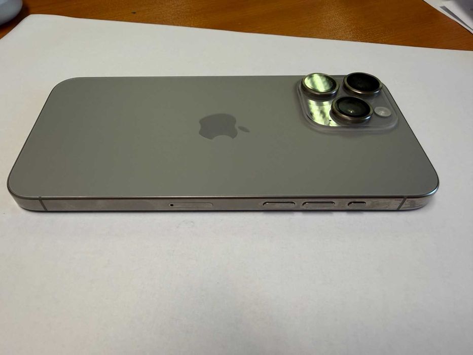 iPhone 15 Pro Max 256GB titanium с гаранция , перфектно състояние