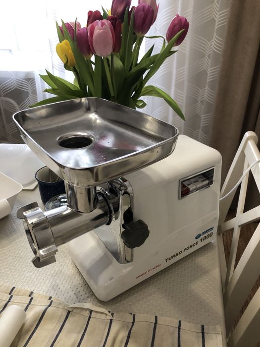 Электрическая мясорубка