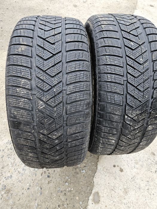 Vând 4 anvelope iarna 255/50/20 255/50r20 PIRELLI