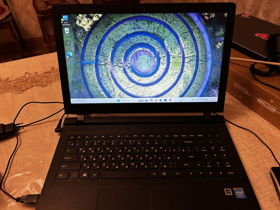 Ноутбук Lenovo DESKTOP-ES8GB2P
