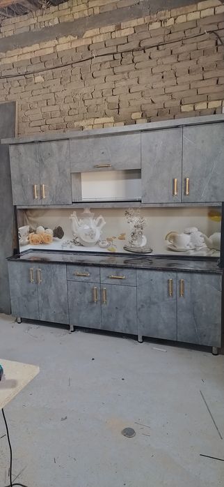 2.40 razmerdagi oshxona mebellari