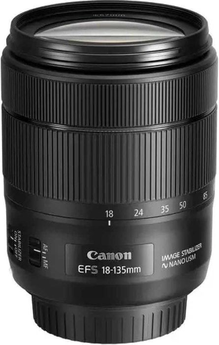Canon EF-S 18-135mm f/3.5-5.6 IS Nano USM-model vechi