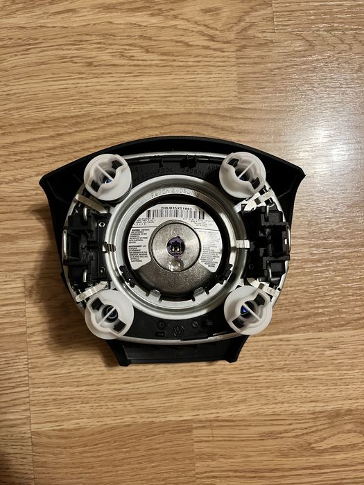 Airbag Vw Passat B7, Golf 6 и други, два модела